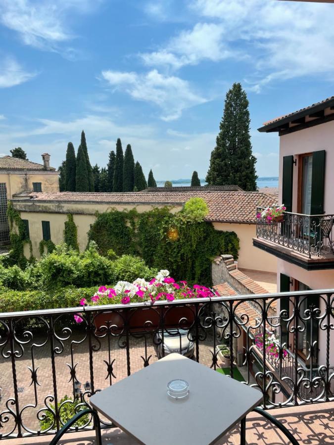 Hotel Meridiana Sirmione Bagian luar foto