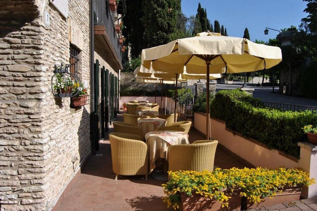 Hotel Meridiana Sirmione Bagian luar foto